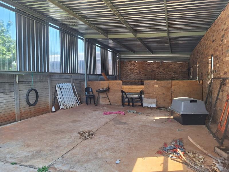 2 Bedroom Property for Sale in Adamayview North West